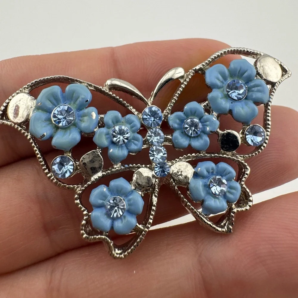 Blue Floral Butterfly‎ Brooch Silver Toned